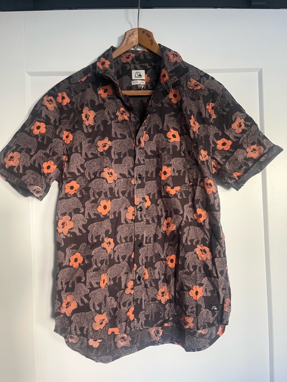 Quiksilver Men’s Multicolor Modern Animal Floral Short Sleeve Button-Down Shirt